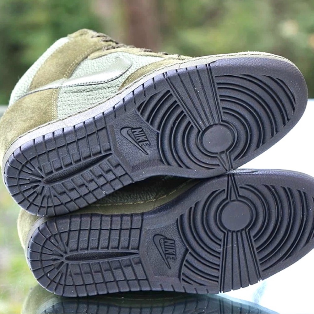 Nike Wedge Sneakers - Picture 8 of 8